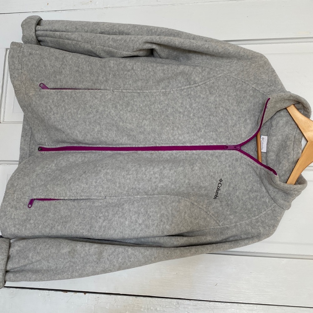 Columbia zip up jacket!